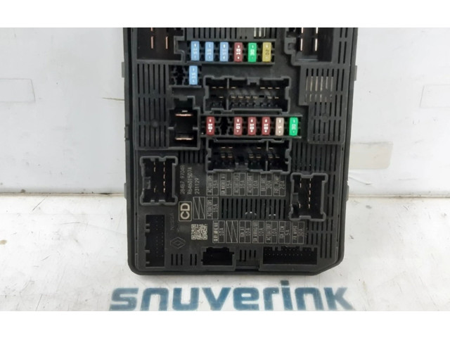 Ящик предохранителей (комплект) 284B79704R, 284B79704R Renault Kangoo III