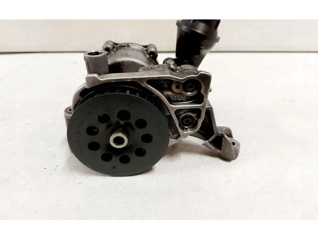 Шатун  04L145208J    Volkswagen PASSAT B8  