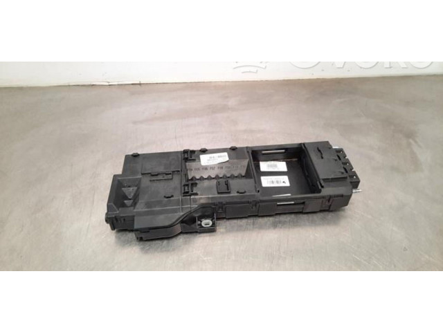 Блок предохранителей GK2T14B144GA Ford Transit Custom