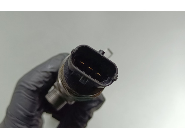 Топливная рампа 0445216050   Jeep Grand Cherokee  