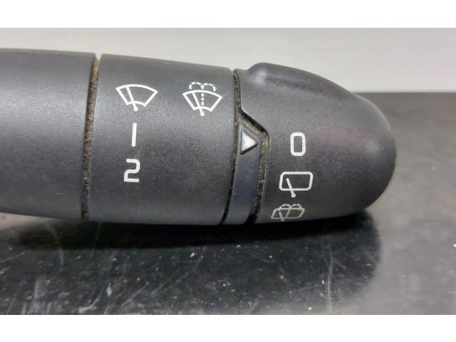 Включатель скорости стеклоочистителей Renault Clio II  1998 - 2001 года 6164      