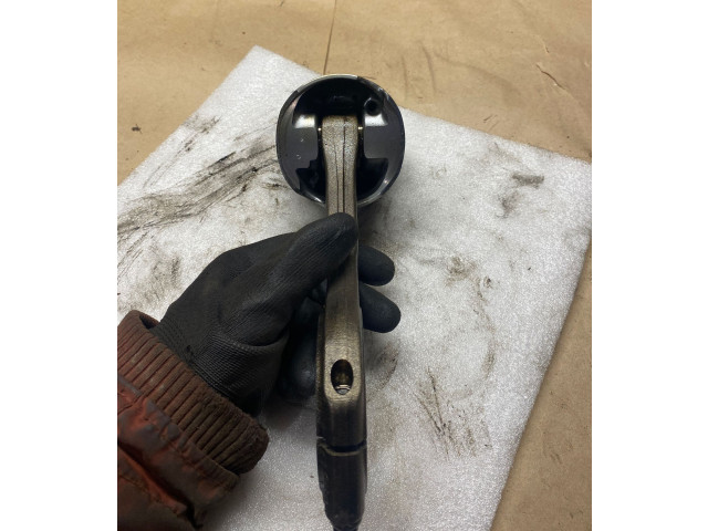 Píst 059AA   Audi A8 S8 D3 4E     