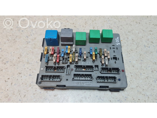Блок предохранителей DAV Peugeot 405