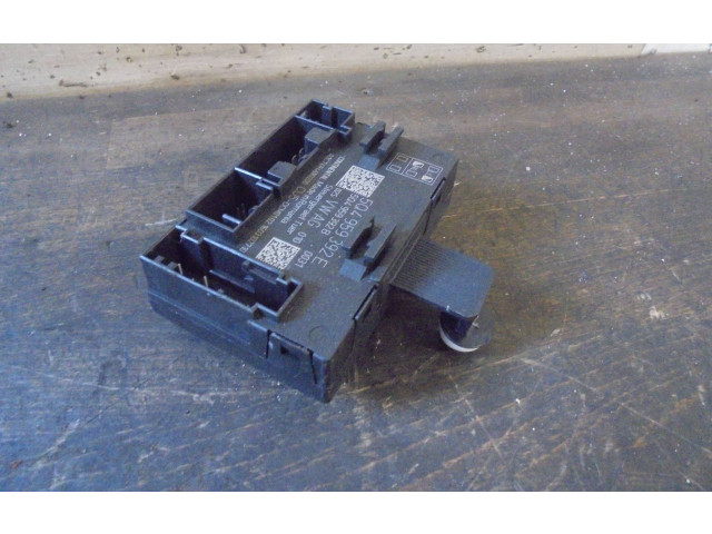 Другие блоки управления / модули Skoda Octavia Mk2 (1Z)  2004 - 2013 года 5Q4959392E, 5Q4959392E      