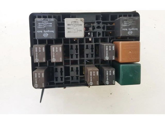 Блок предохранителей 8220108147, 08e5733 SsangYong Rexton