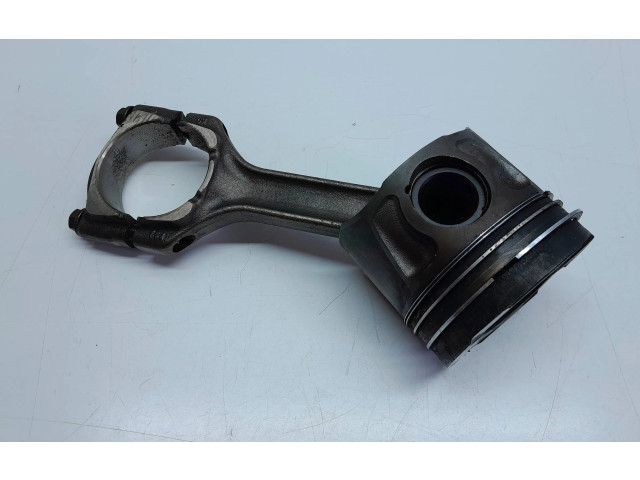 Píst 5574803 Toyota Avensis T270