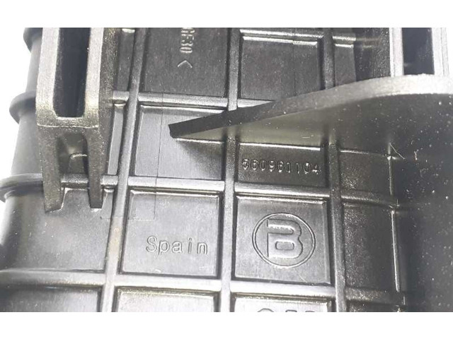 Интеркулер 13283251, R3445005 Opel Meriva A