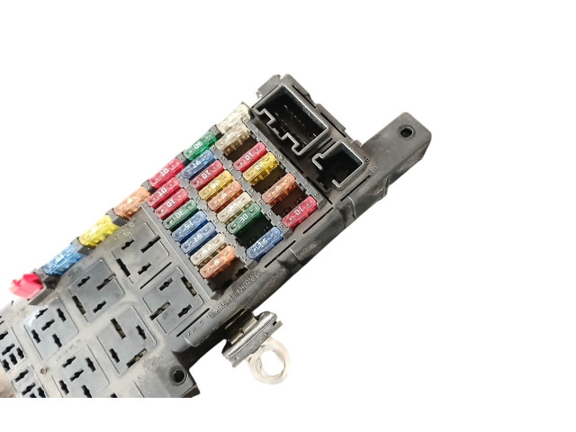 Блок предохранителей  8637841, 518323324   Volvo V70    