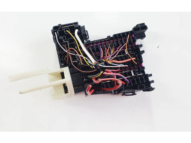 Блок предохранителей  5NA937615, N84030   Audi A3 8Y    