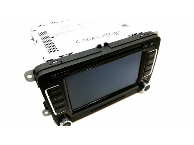 Радио/ проигрыватель CD/DVD / навигация