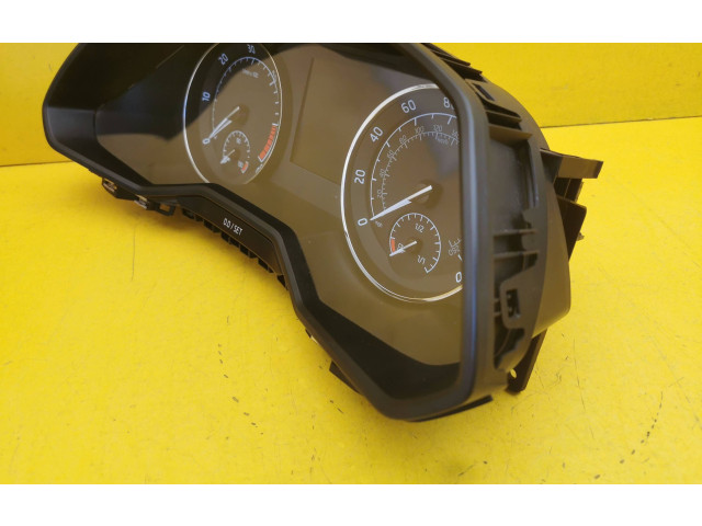 Панель приборов 3V0920941A   Skoda Superb B8 (3V)       