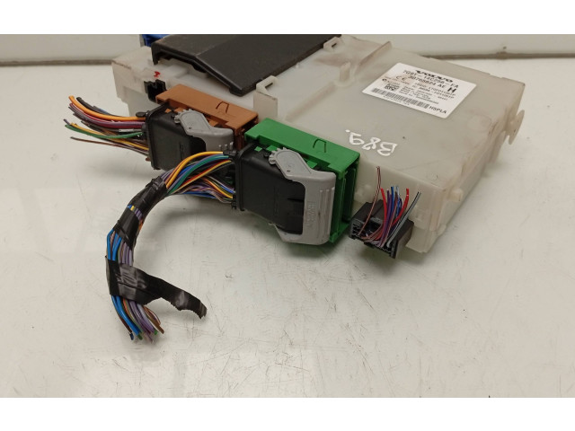 Блок предохранителей 7G9T14C256FA, 30765624AE Volvo V70