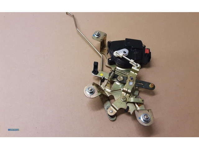 Zámek zadních dveří    KIA Carnival 2007