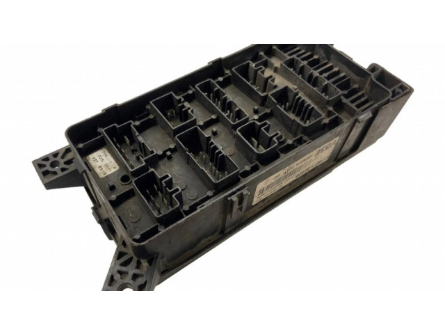 Блок предохранителей 911603E020, 10031113031   KIA Sorento    