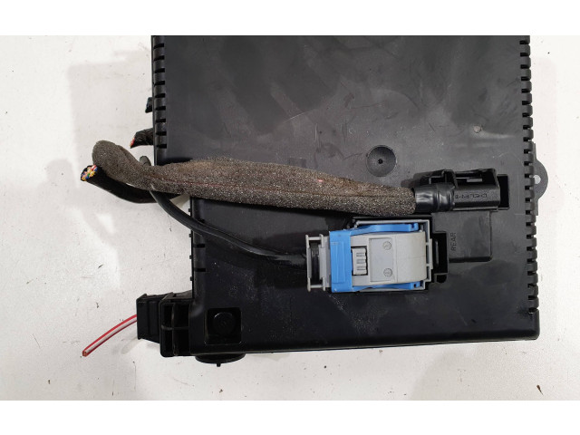 Блок предохранителей 30732769, 06W174 Volvo S60