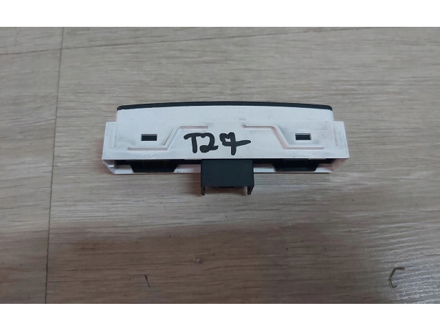 Přístrojová deska Toyota Avensis T270 2015 83950-05050