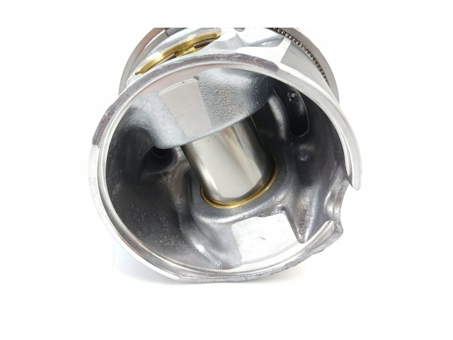 Поршень 038107065LH Volkswagen Golf VII