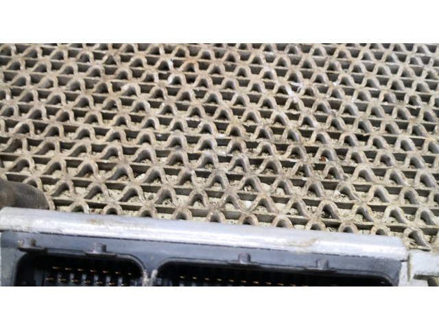 Блок управления двигателем ECU