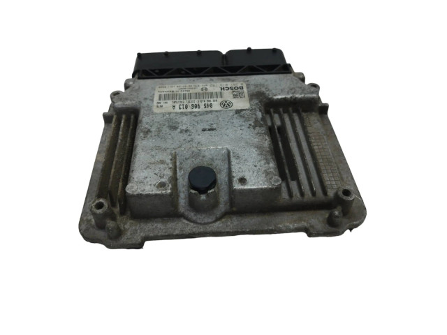 Řídící jednotka 045906013A, 0281013182 Skoda Roomster (5J) 2008