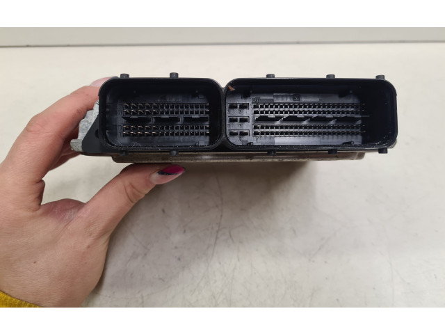 Блок управления дверью 03G906021PB, 0281013897   Volkswagen PASSAT B6