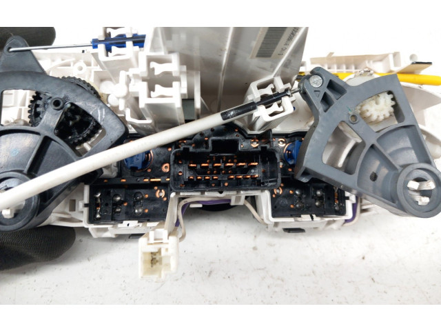 Блок управления климат-контролем 27510JX51A   Nissan NV200