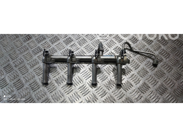 Топливная рампа P32203060   Volvo XC90  