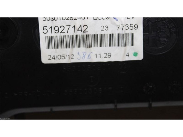 Přístrojová deska Fiat Punto Evo 2012 51917424, 51927142