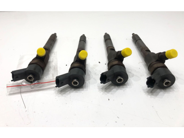 Vstřikovač 23670-33040 Toyota Auris 150