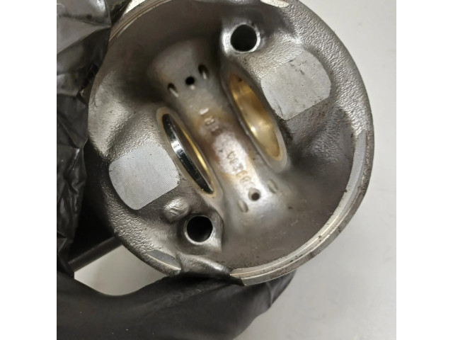 Píst 0832GA   Audi A7 S7 4K8  pro naftový motor 3.0  