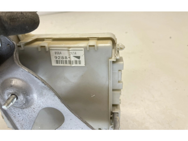 Pojistková skříňka 8267030250, 94610W Lexus GS 300 350 430 450H 2008