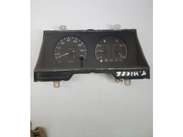 Přístrojová deska Toyota Hiace (H50, H60, H70) 1982 8310095P39, 69160-210