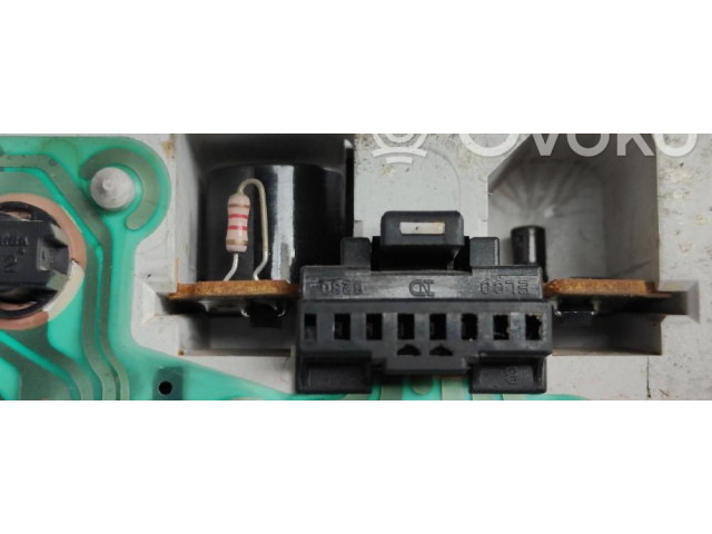 Přístrojová deska Suzuki Grand Vitara I 2004 TN257320