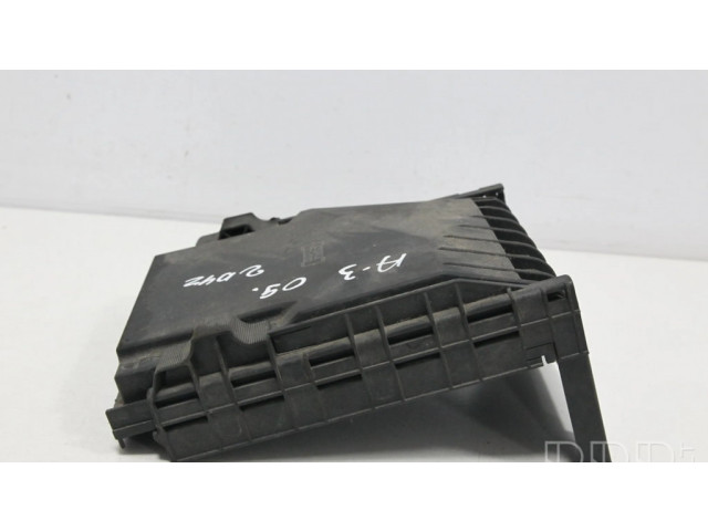 Крышка блока предохранителей 1K0937132F, 014189871 Audi A3 S3 A3 Sportback 8P