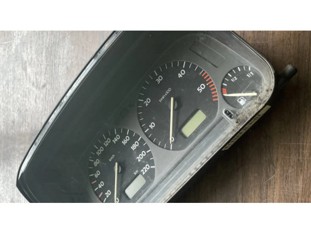 Панель приборов 354001002 Volkswagen Golf III