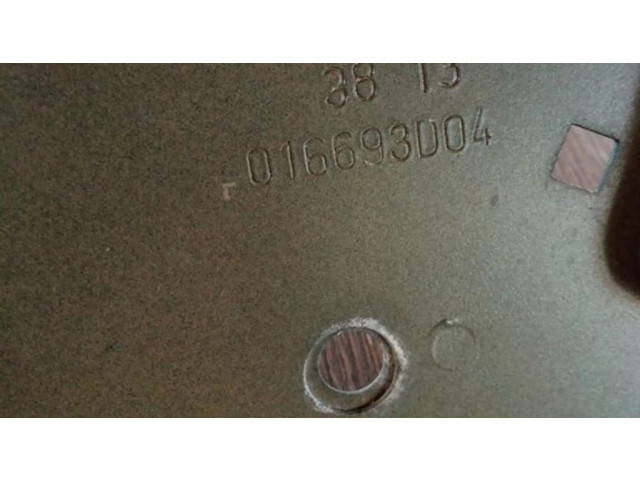 Держатель передней фары