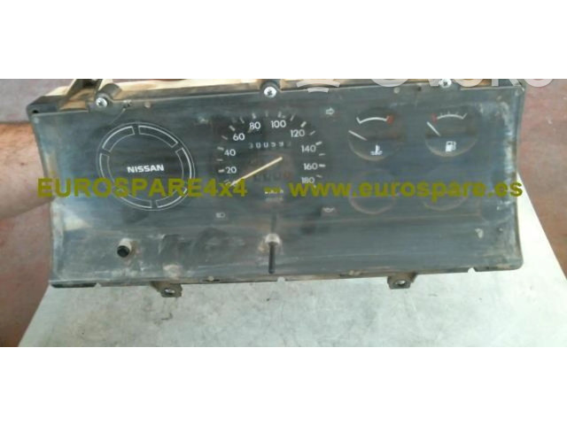 Přístrojová deska Nissan Patrol 260 1989 211103-01, 24810-G9906