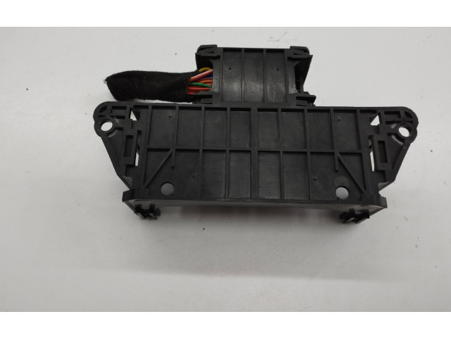 Блок предохранителей PA66TD30 KIA Carens I