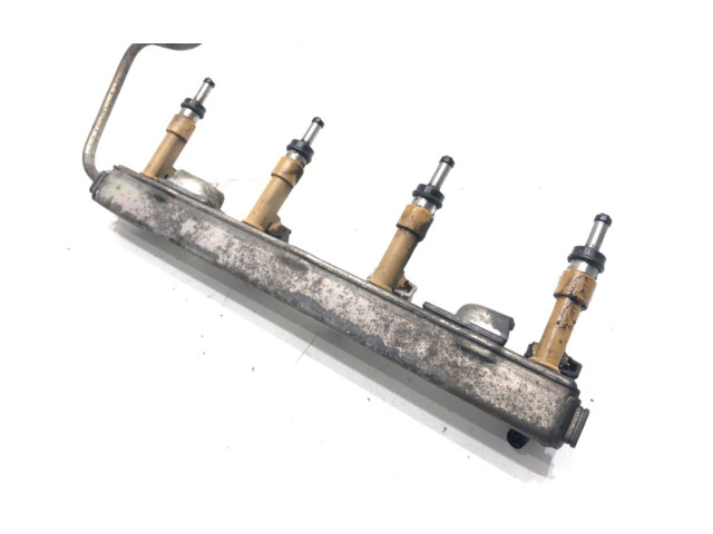 Vstřikovací lišta 23250-0T030 Toyota Auris 150