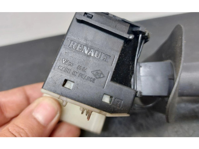 Включатель скорости стеклоочистителей Renault Clio II 1998 - 2001 года 6164