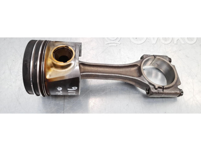 Píst Volkswagen Polo IV 9N3