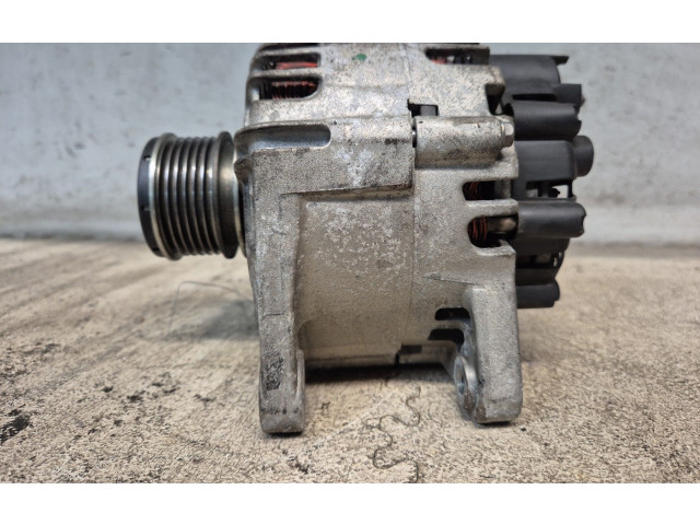 Генератор 231003831R Dacia Sandero