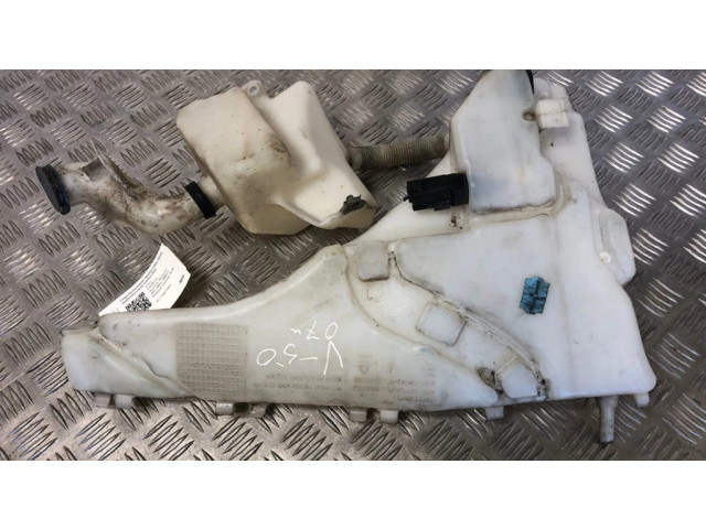 Бачок оконной жидкости