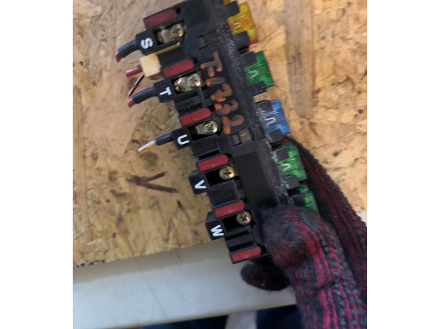 Pojistková skříňka 1405450082 Mercede-Benz S W140 1995