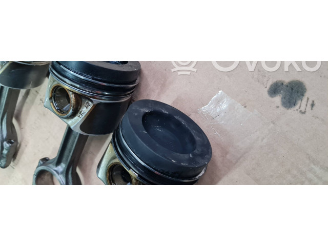 Píst 81L155 Audi A4 S4 B9 DEU DEUA