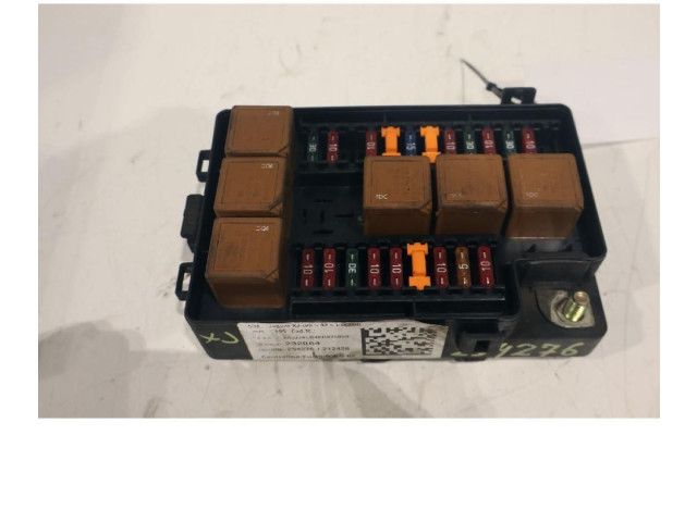 Блок предохранителей Jaguar XJ X308