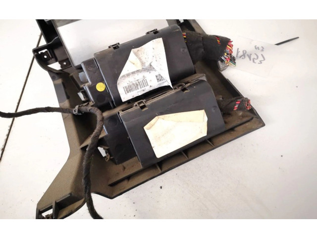 Pojistková skříňka 7h1857273b, 7H1857273B Volkswagen Transporter - Caravelle T5 2005