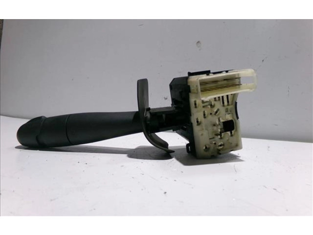 Ручка стеклоочистителей 143482 Renault Clio I