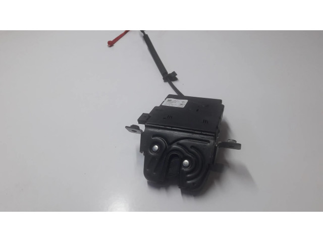 Zámek zadních dveří 670039576   Maserati Levante 2017