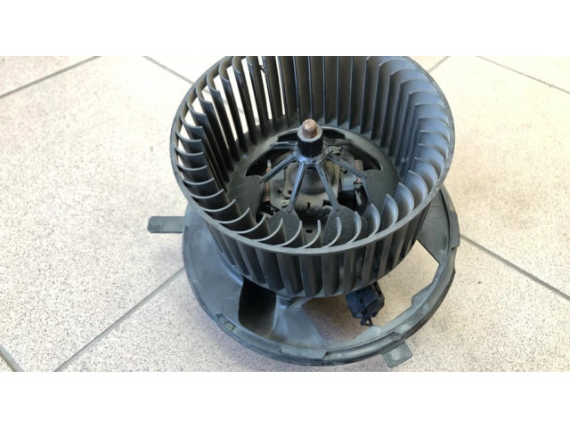 Вентилятор печки 3C1820015E Volkswagen PASSAT B6
