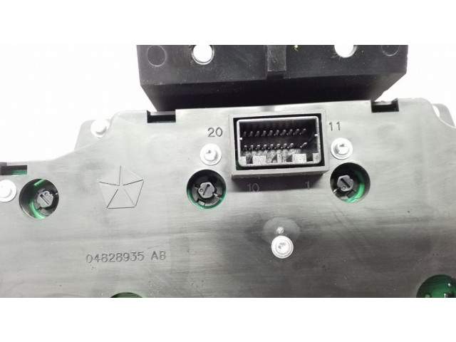 Панель приборов 04832731AC, P56010586AE Jeep Cherokee